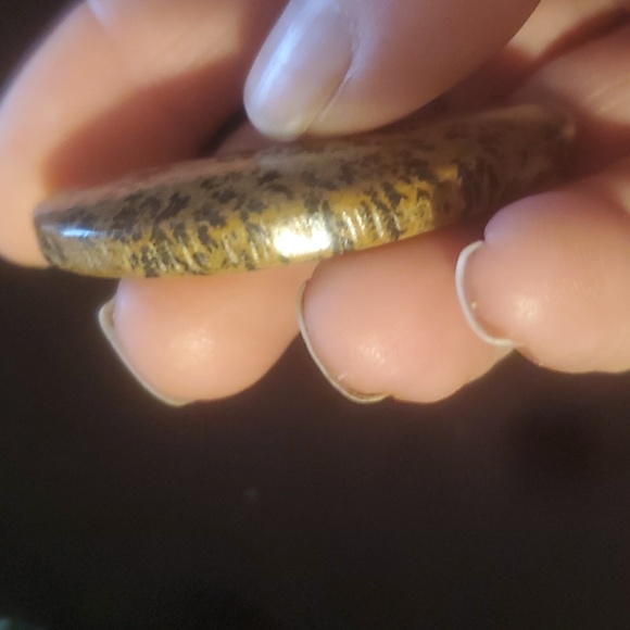 New Brown Scenery Stone Carved Crescent Moon Pendant. - Picture 3 of 10